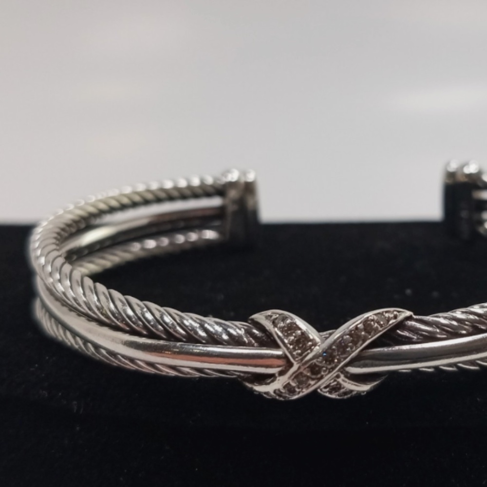 DAVID YURMAN | .13CTW DIAMOND "X" CROSSOVER CUFF, 6.5" - 925 STERLING SILVER